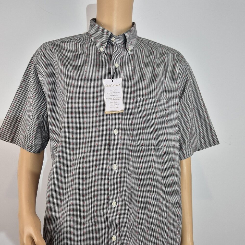 Roundtree & Yorke Gold Label Men's Shirt Size S Short Sleeve Black Plaid (55)